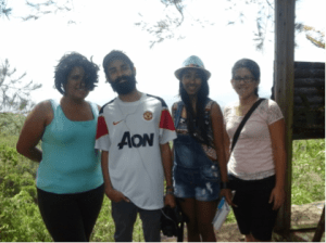 Jóvenes universitarios comprometidos con la agricultura del país.